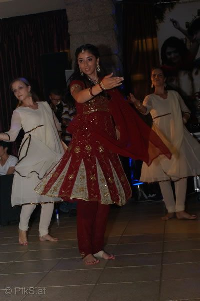 toms_bollywood_041