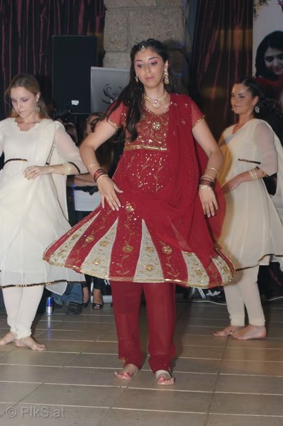 toms_bollywood_043